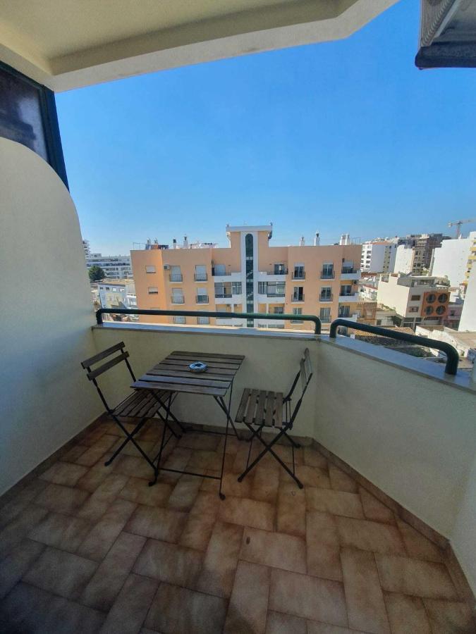 Хостел Wakeup Triplex House Фару Екстер'єр фото