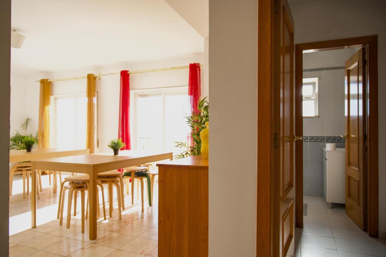 Хостел Wakeup Triplex House Фару Екстер'єр фото